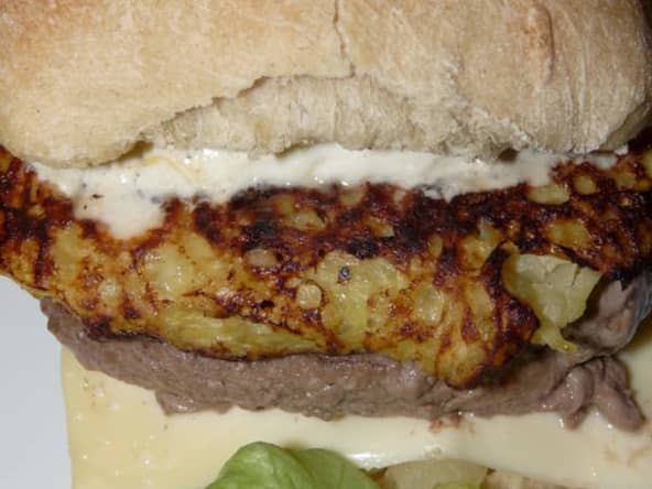 Cheeseburger original avec galette de pommes de terre