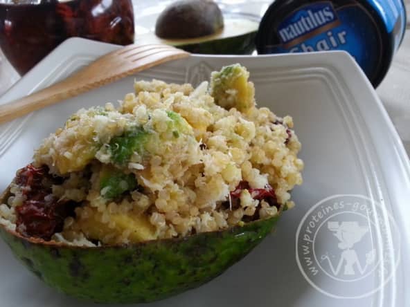 Salade de crabe dans son avocat