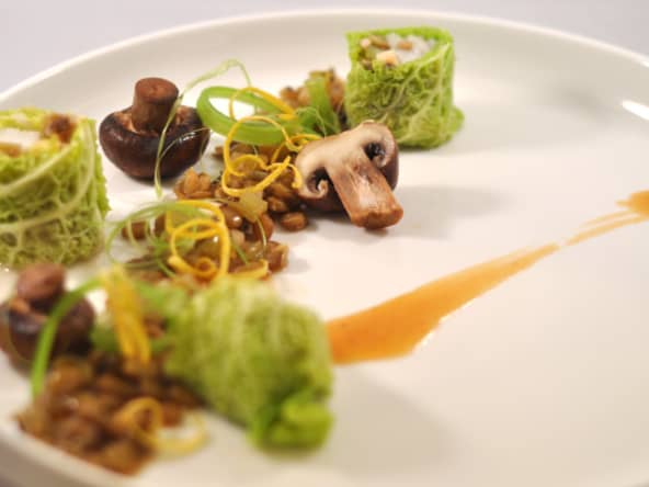 Chou farci au dos de cabillaud, lentilles blondes