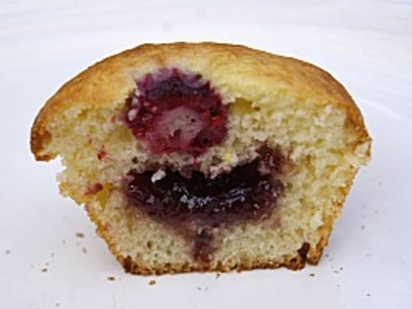 Petits gâteaux fourrés à la framboise