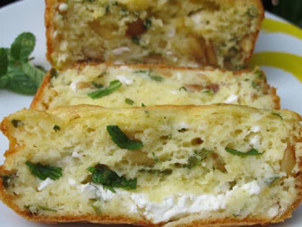 cake au fromage frais, menthe et pignons