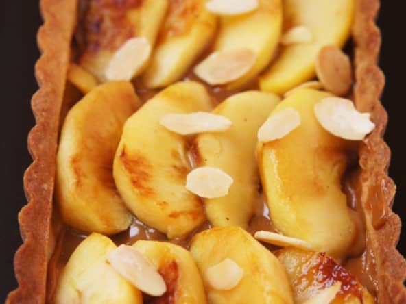 tarte aux pommes moelleuses et à la confiture de lait