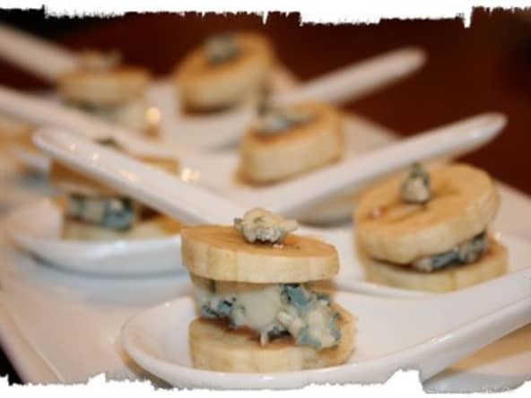 Amuse-bouche : mariage inattendu de la banane et du roquefort