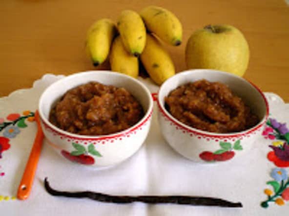 Compote aux pommes Braeburn et bananes à la vanille moulue