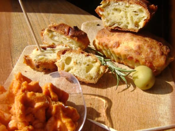 Cake aux olives vertes et parmesan