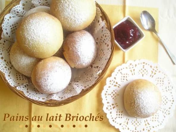 Pains au lait briochés
