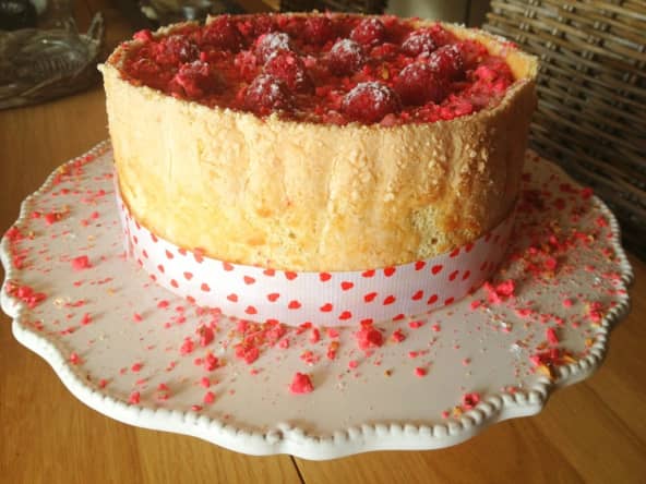 Charlotte à la mousse au chocolat et aux framboises