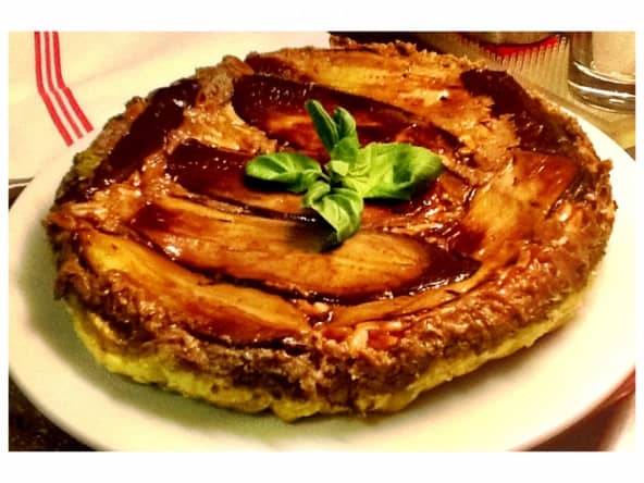 Tarte Tatin d’aubergines au pesto et pignons de pin