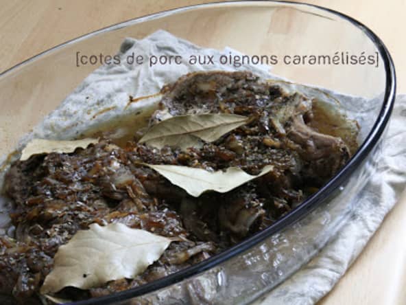 Côtes de Porc aux Oignons Caramélisés
