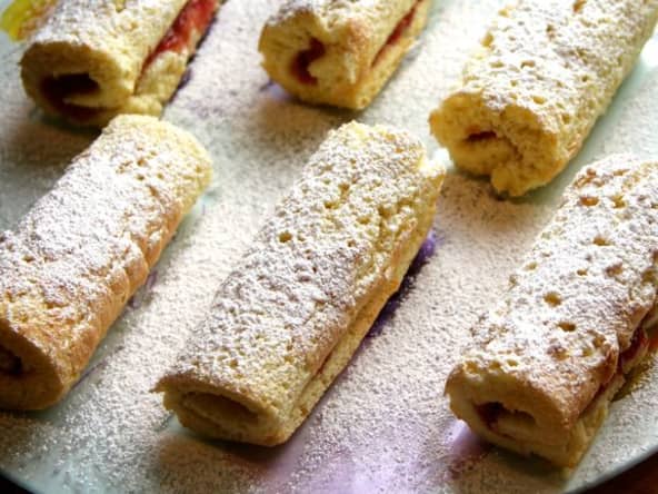 Confiture fraise-rhubarbe et ses petits roulés