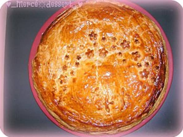 La traditionnelle galette des rois à la frangipane