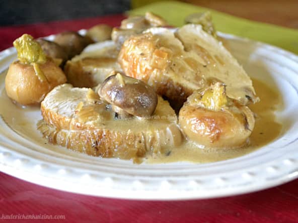 Cocotte de dinde en rôti aux navets nouveaux et champignons
