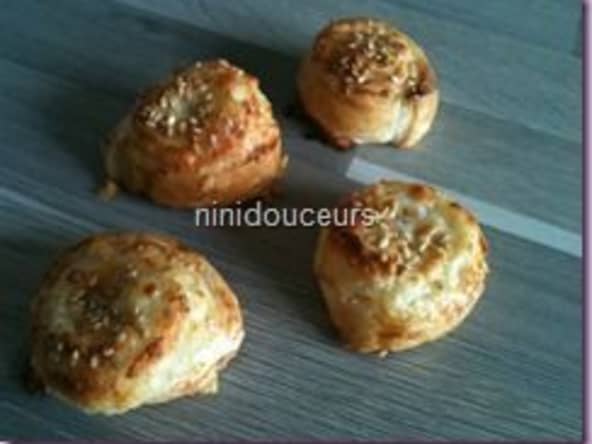 Feuilletés apéritifs au fromage et graines de sésame