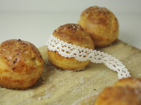 Petits choux au piment d’espelette et crème de parmesan