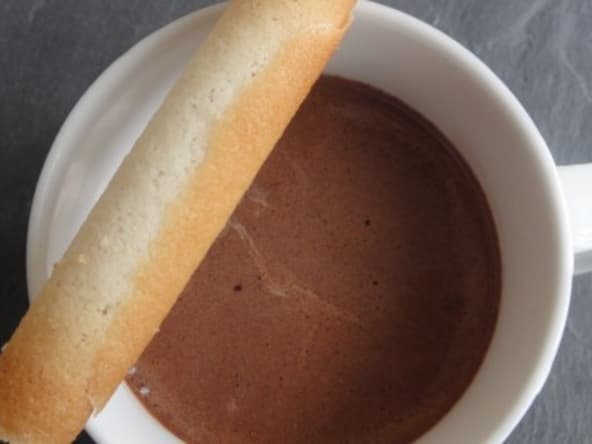 Chocolat chaud à la cannelle