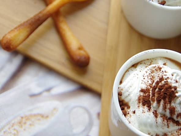 Café gourmand avec des mignardises