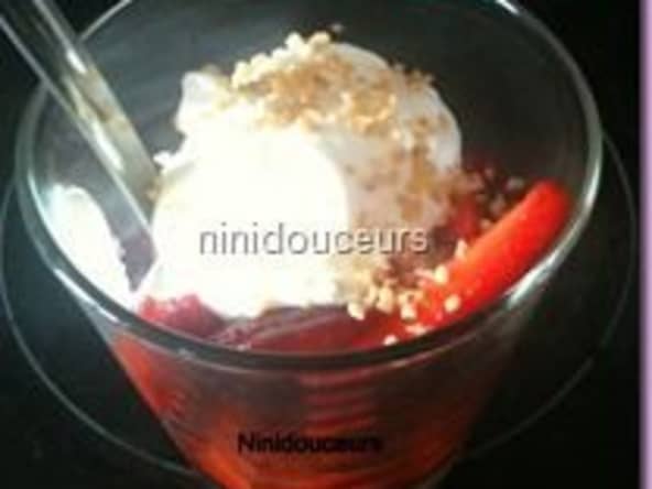 Salade de fraises et Chantilly