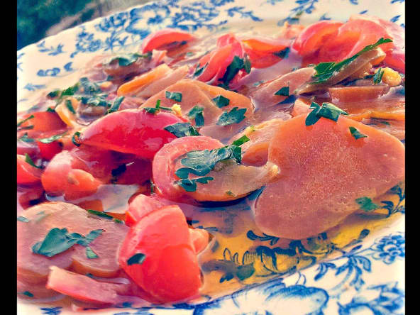 Tapa de poutargue marinée et tomates cerises