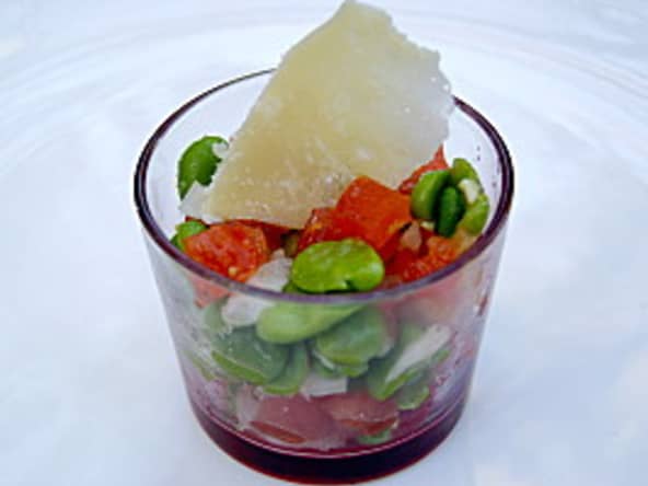 Salade de fèves aux tomates et parmesan