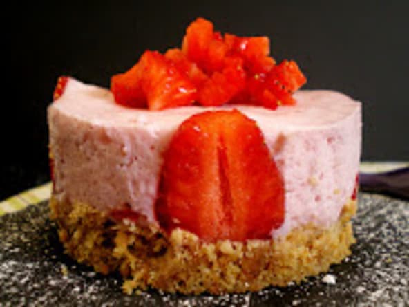 Mini fraisiers au tofu soyeux sans lactose et sans cuisson