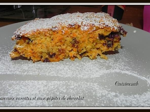 Délicieux gâteau aux carottes et aux pépites de chocolat