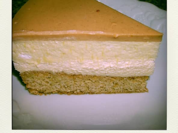 Entremets sablé breton, chocolat blanc, rhubarbe, et speculoos