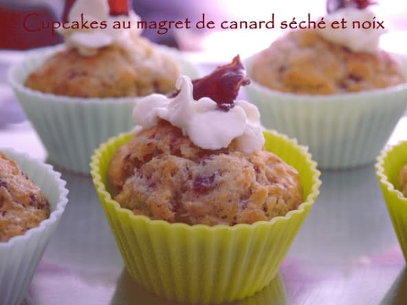 Cupcakes au magret de canard séché et aux noix