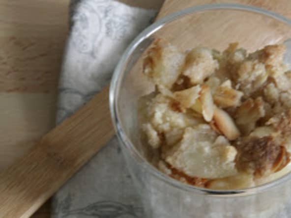 Crumble Poires et Amandes Effilées
