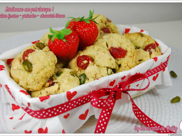 Cookies fraise séchée, pistache et chocolat blanc
