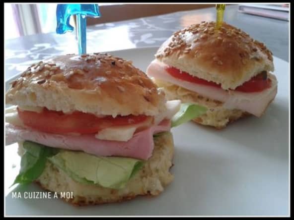 Minis burgers au jambon et à l'emmental