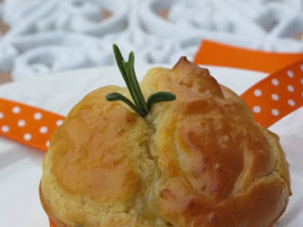 mini cake au gorgonzola, miel et romarin