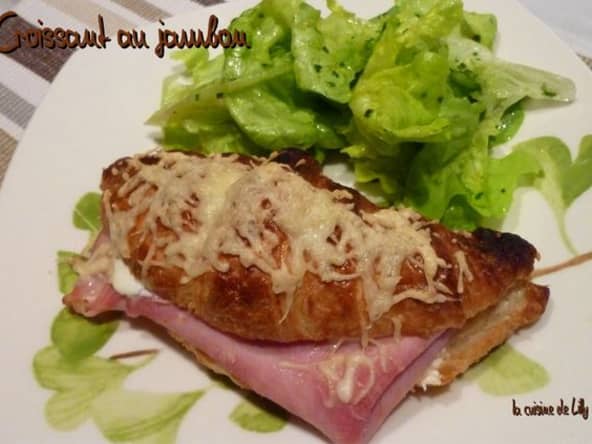 Croissant au jambon