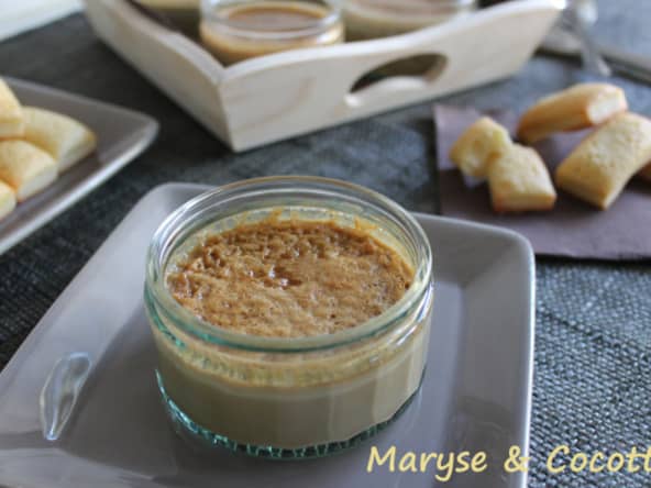 Crèmes aux oeufs au café et petits financiers aux amandes