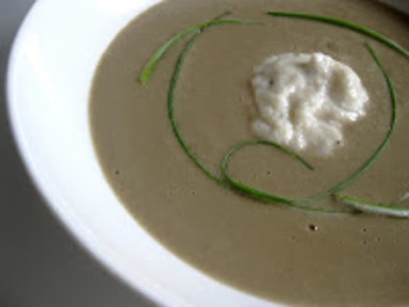 Crème aux trois oignons, au foie gras