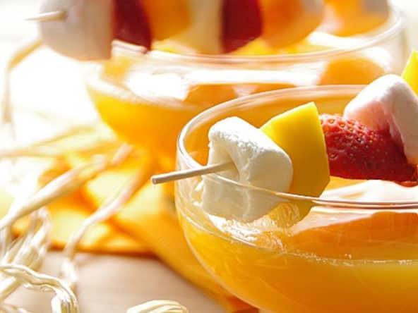 Cocktails exotique et sa brochette de chamallows