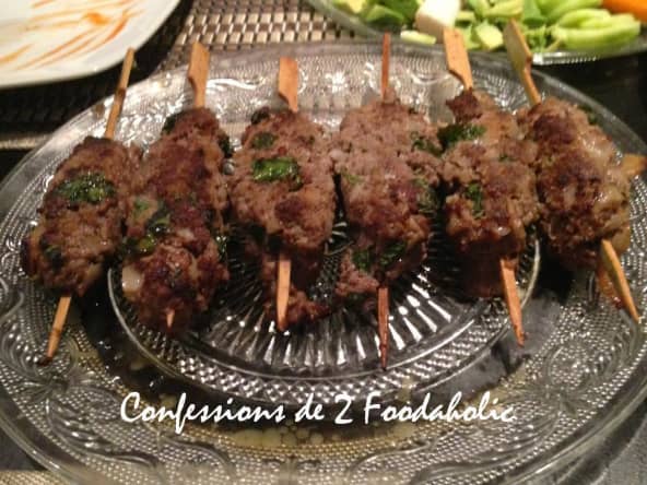 Brochettes de viande hachée au curry