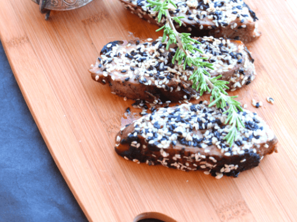 Magret de canard au teriyaki, romarin et sésame