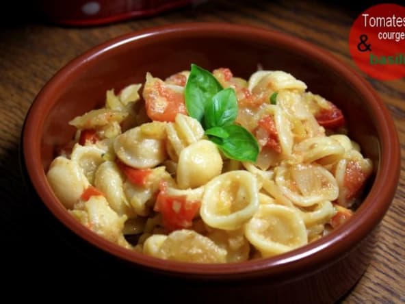 Orechiette aux courgettes, tomates, parmesan et basilic