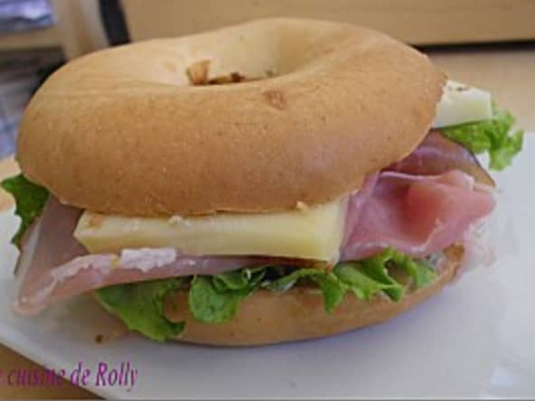 Bagels jambon cru, saint-nectaire et salade