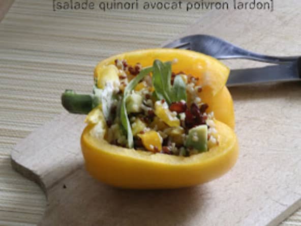 Salade de quinoa au poivron avocat et lardons