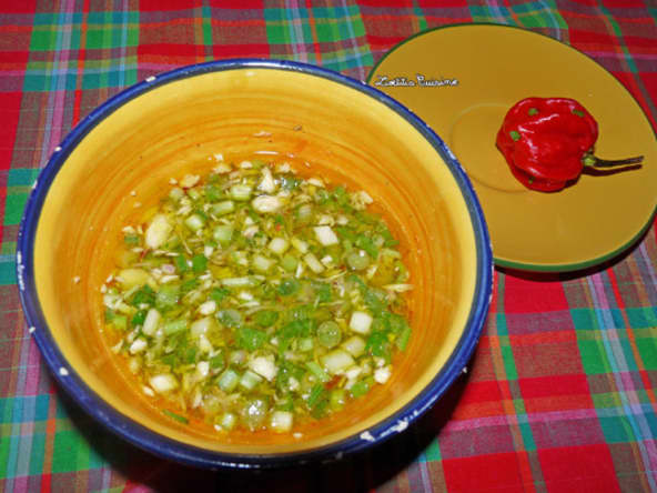 Sauce chien et concombres râpés