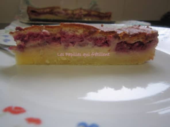 Gateau magique frais et fondant au chocolat blanc et framboises