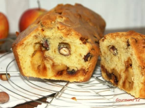 Cake aux pommes et noisettes caramélisées