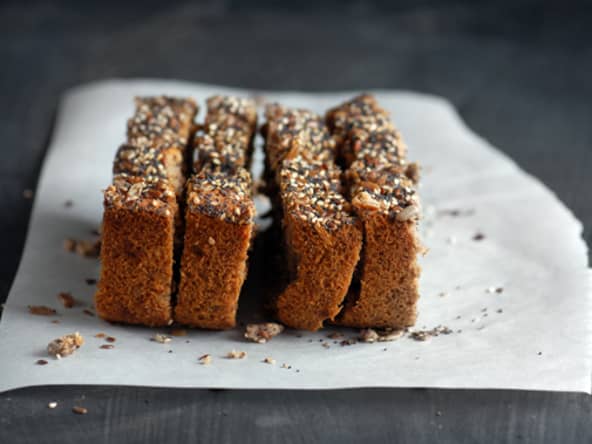 Pain aux grains à la banane