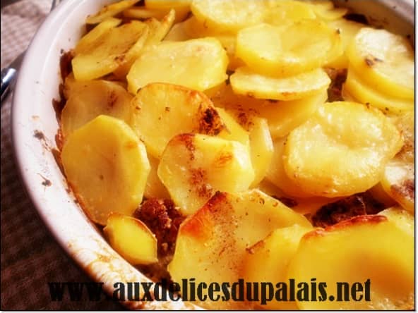 Gratin de pomme de terre à la viande hachée au four