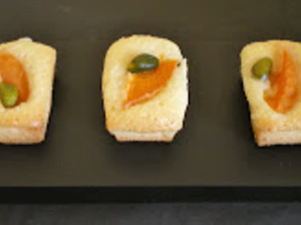 Mini financiers abricots huile d'olive et huile essentielle de romarin