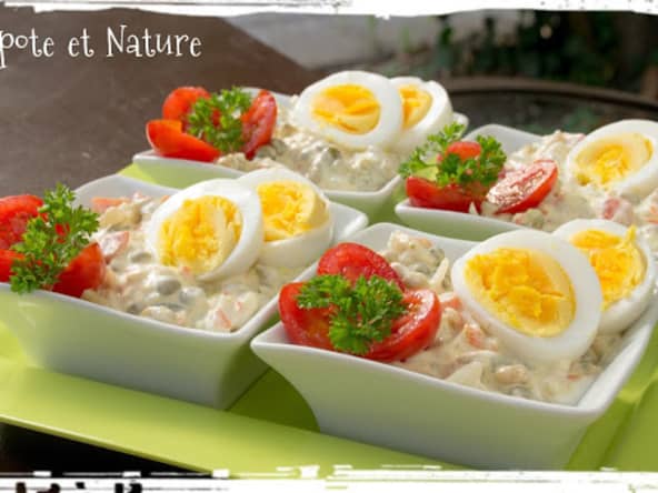 Macédoine de légumes au surimi et à l'oeuf dur