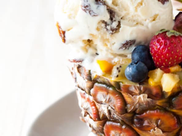 Ananas Créole – Glace Malaga et Tartare de fruits