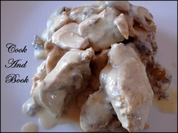 Sauté de porc à la crème de moutarde et aux champignons