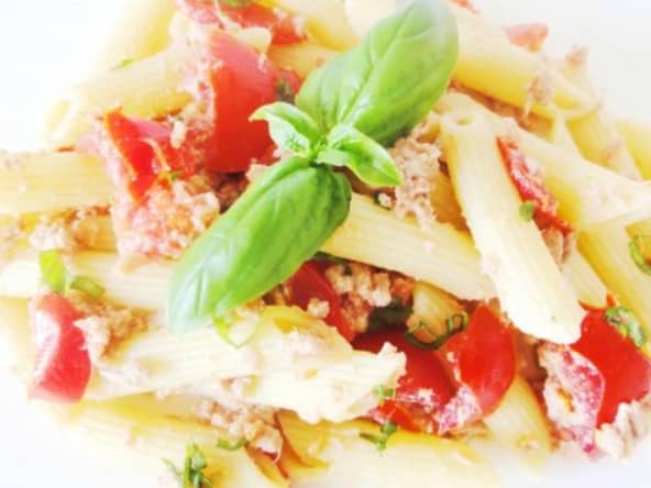 Salade de pâtes au thon tomates basilic